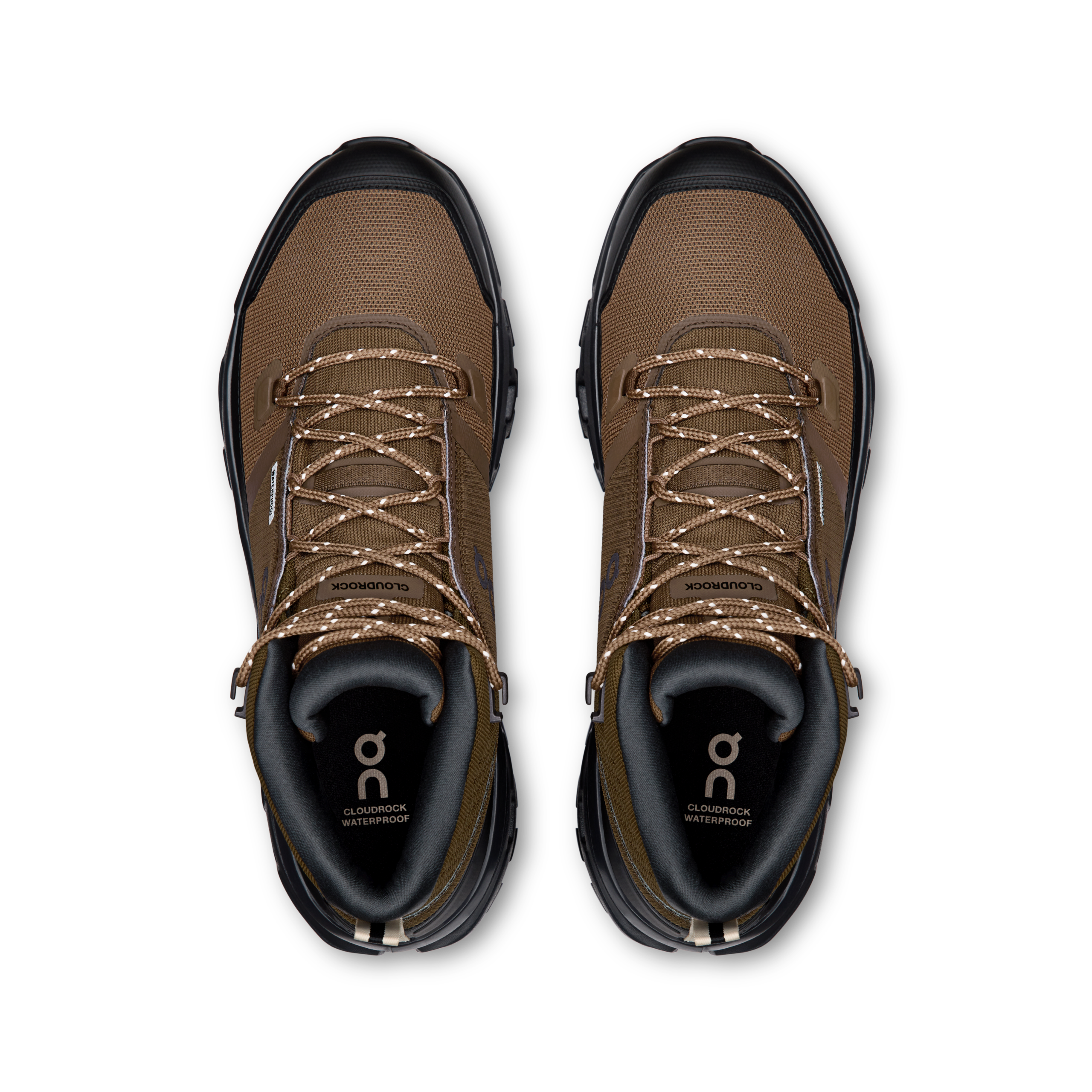 On Cloudrock Mid Waterproof Tierra Negro Zapatos - Image 3